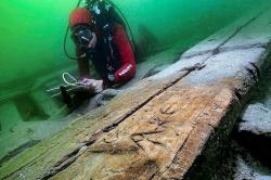 Entdeckung eines antiken Freizeitboots unter Wasser vor Alexandria